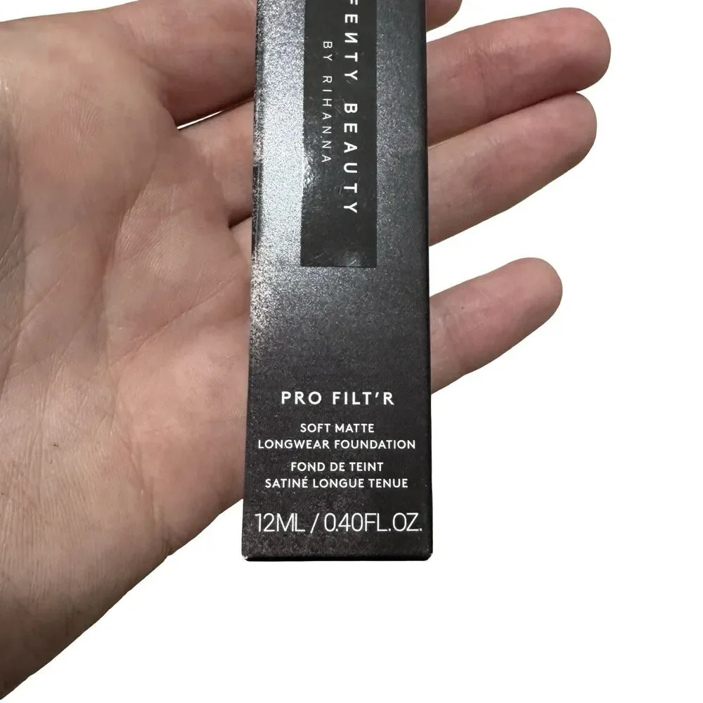 Fenty Beauty Pro Filt'r Soft Matte Longwear Foundation #300 - NEW!!